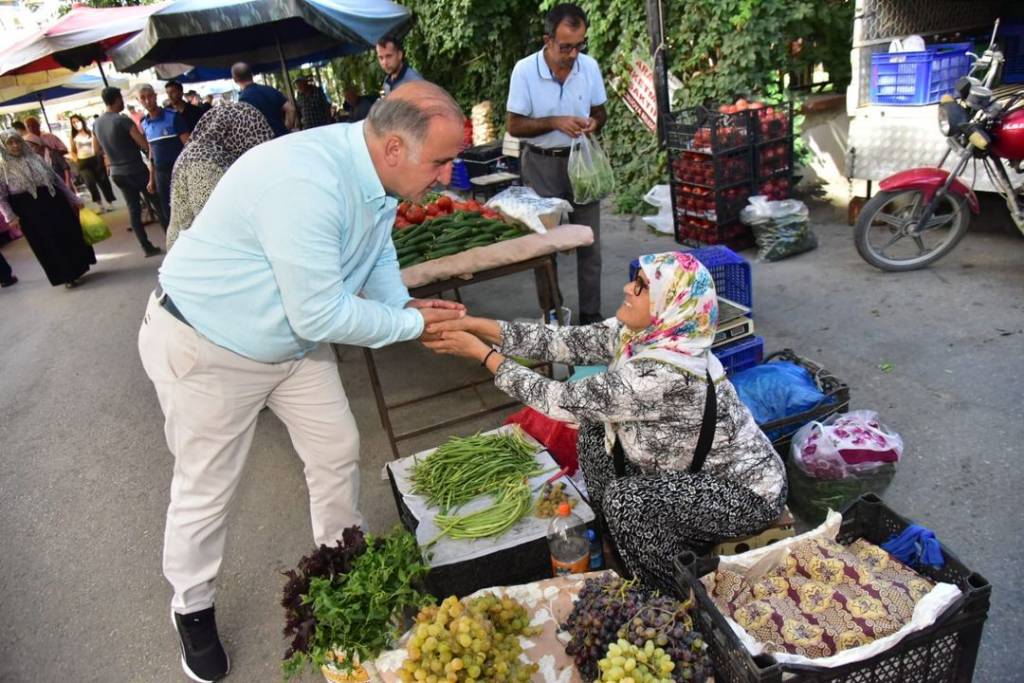 İncirliova Belediye Başkanı Aytekin Kaya, Esnaf ve Vatandaşlarla Bir Araya Geldi